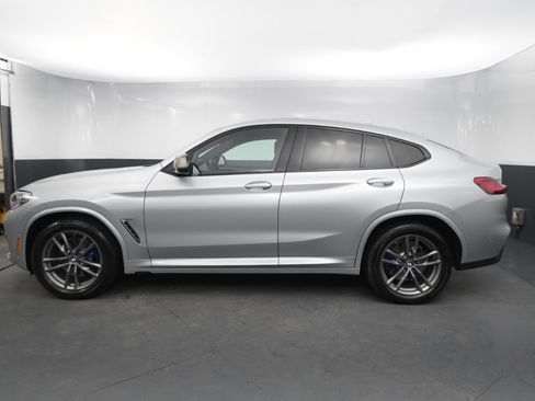 Used 2019 BMW X4 M40i w/ Premium Package image 2
