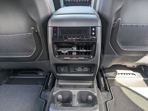 New 2026 Jeep Grand Cherokee L Laredo image 40