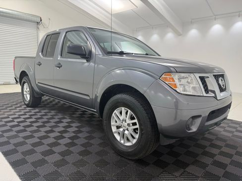 Used 2019 Nissan Frontier SV RWD image 1