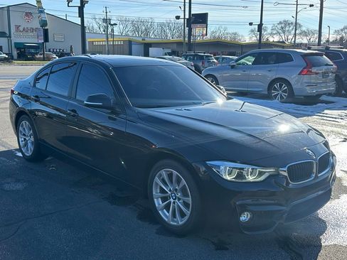Used 2018 BMW 320i xDrive 320i xDrive image 8