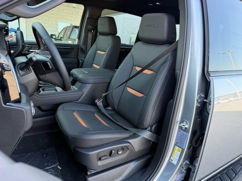 New 2026 GMC Sierra 3500 AT4 w/ AT4 Premium Plus Package AWD/4WD image 15