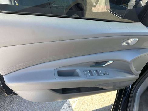 Used 2024 Hyundai Elantra SEL FWD image 14