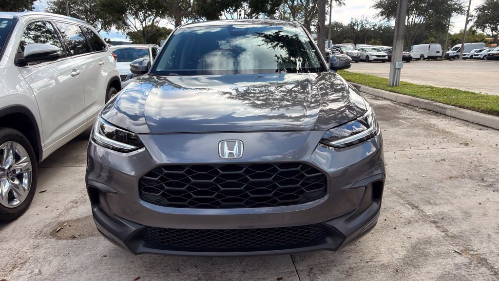 Used 2025 Honda HR-V LX image 3