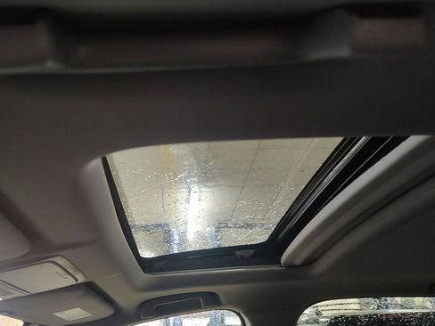 Used 2017 Honda CR-V EX image 5