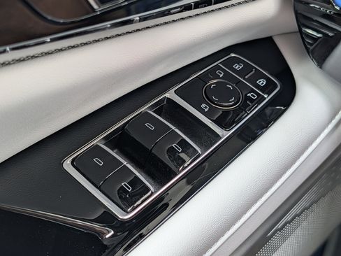 New 2026 Cadillac Optiq Luxury 1 w/ LPO, Floor Liner Package AWD/4WD image 17