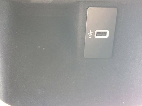 Used 2017 Lincoln MKX Reserve w/ Lincoln MKX Climate Package image 28