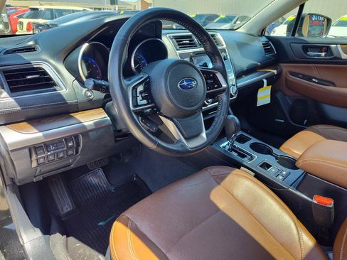 Used 2019 Subaru Outback 2.5i Touring w/ Popular Package #3A AWD/4WD image 17