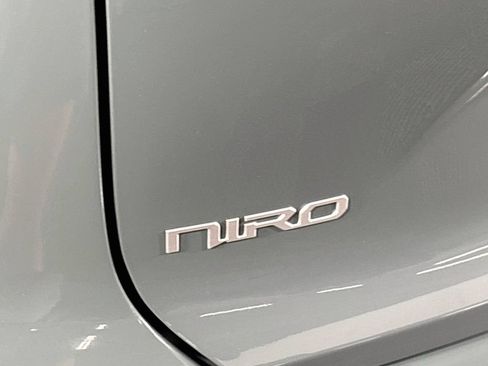Certified 2023 Kia Niro Wind FWD image 25