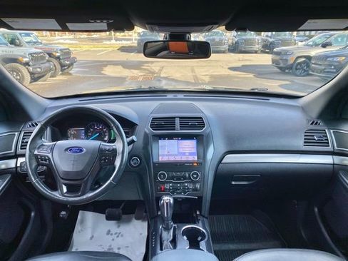 Used 2019 Ford Explorer XLT w/ Equipment Group 202A image 35