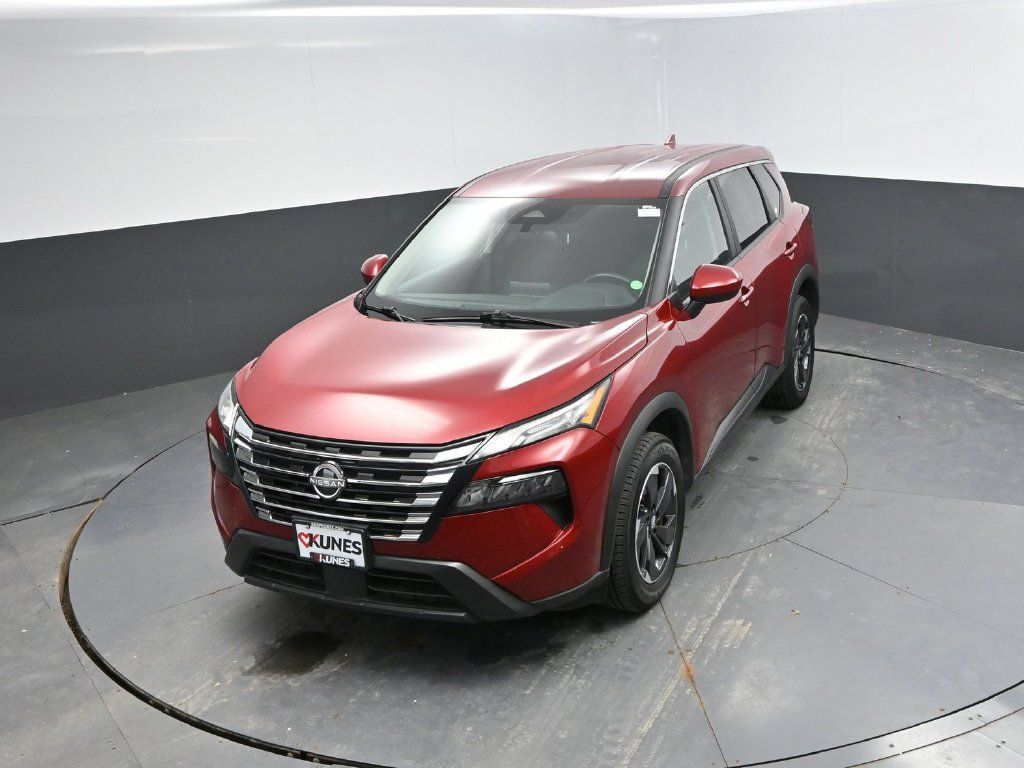 Used 2025 Nissan Rogue SV AWD/4WD image 22