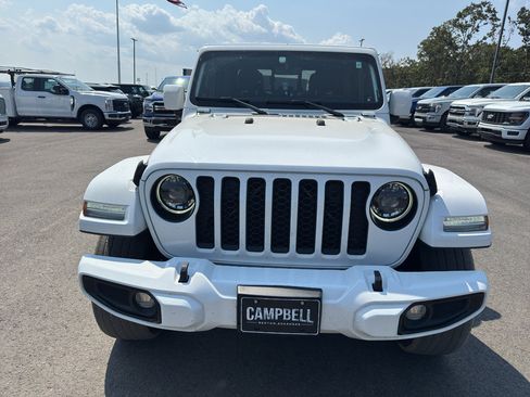 Used 2023 Jeep Gladiator Overland AWD/4WD image 2