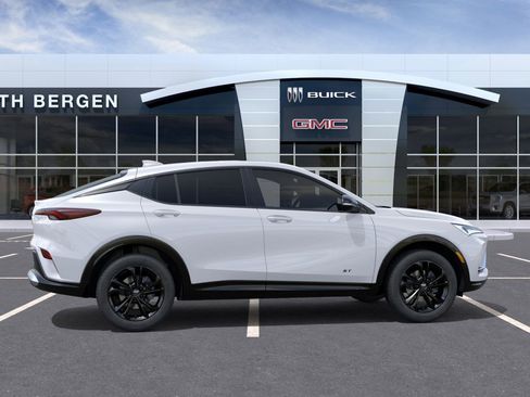 New 2026 Buick Envista Sport Touring image 5