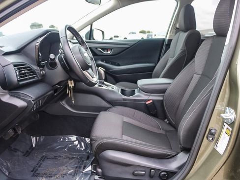 Used 2025 Subaru Outback Premium image 17