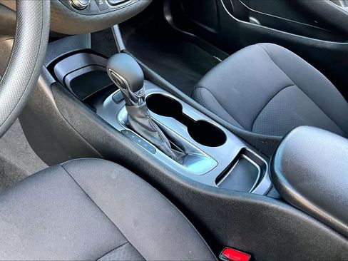 Used 2022 Chevrolet Malibu LS image 15