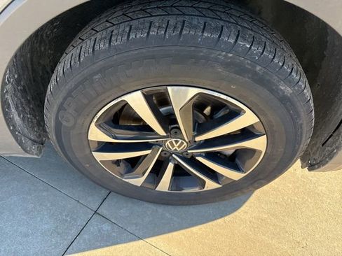 Used 2023 Volkswagen Tiguan S image 8