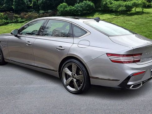 Used 2025 Genesis G80 2.5T Sport Prestige image 6