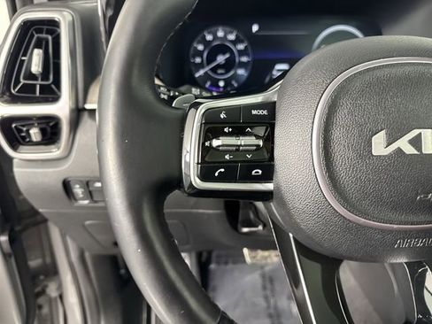 Certified 2023 Kia Sorento SX Prestige AWD/4WD image 12