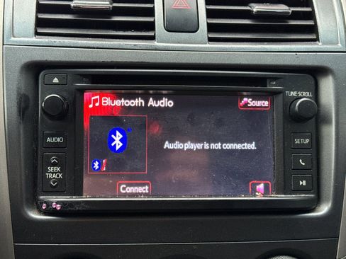 Used 2013 Toyota Corolla LE image 15