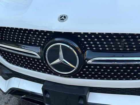 Used 2023 Mercedes-Benz GLE 450 4MATIC w/ AMG Line Exterior image 18