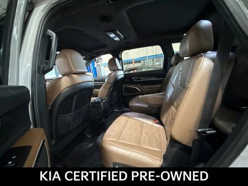 Used 2022 Kia Telluride SX w/ SX Prestige Package AWD/4WD image 8
