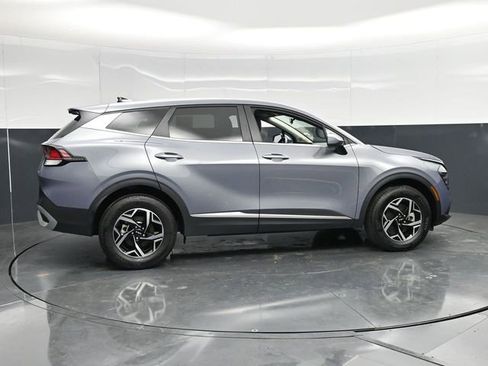 Used 2025 Kia Sportage LX AWD/4WD image 14