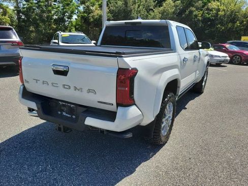Used 2025 Toyota Tacoma Limited AWD/4WD image 10
