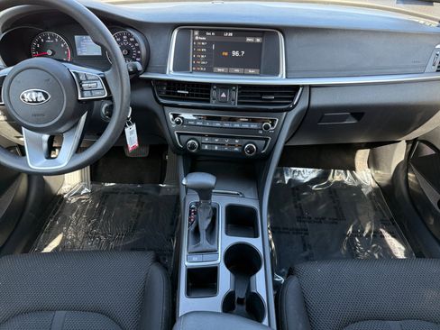 Used 2020 Kia Optima LX image 11