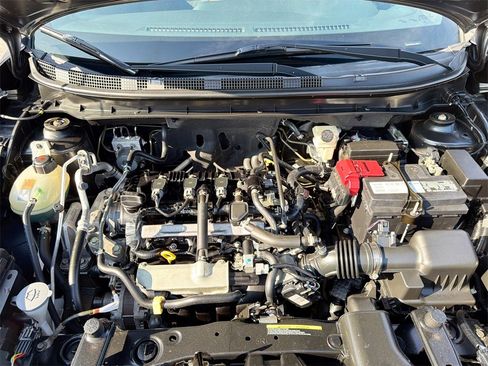 Used 2021 Nissan Kicks SR w/ Exterior Package image 27