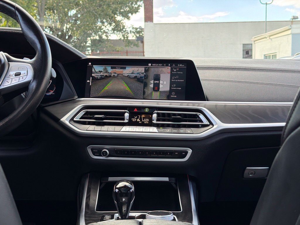 Used 2022 BMW X7 xDrive40i w/ Premium Package AWD/4WD image 26