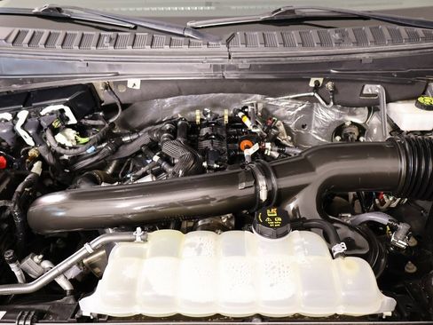 Used 2023 Ford Expedition Max XLT image 21