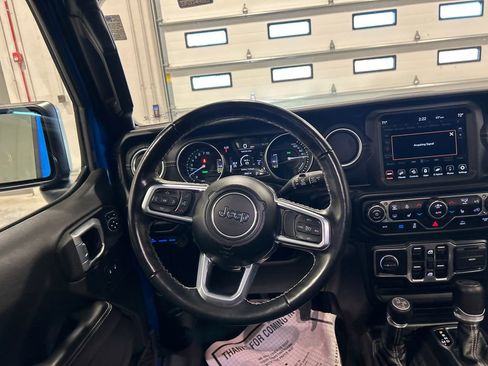 Used 2022 Jeep Wrangler Unlimited Sahara w/ Dual Top Group image 28