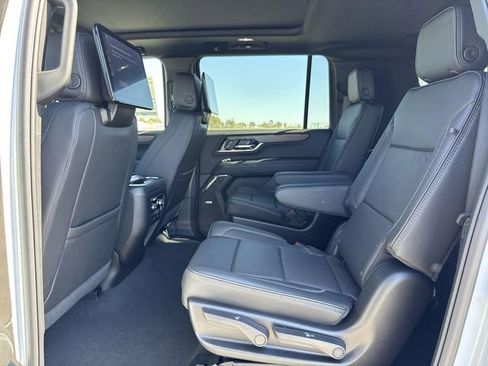 New 2026 GMC Yukon XL Denali w/ Denali Reserve Package AWD/4WD image 24
