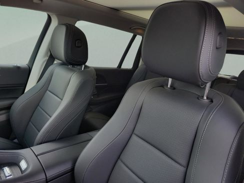 Certified 2026 Mercedes-Benz GLS 450 4MATIC image 24
