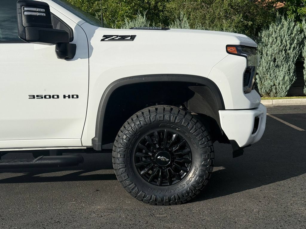 Used 2024 Chevrolet Silverado 3500 LTZ w/ LTZ Plus Package AWD/4WD image 6