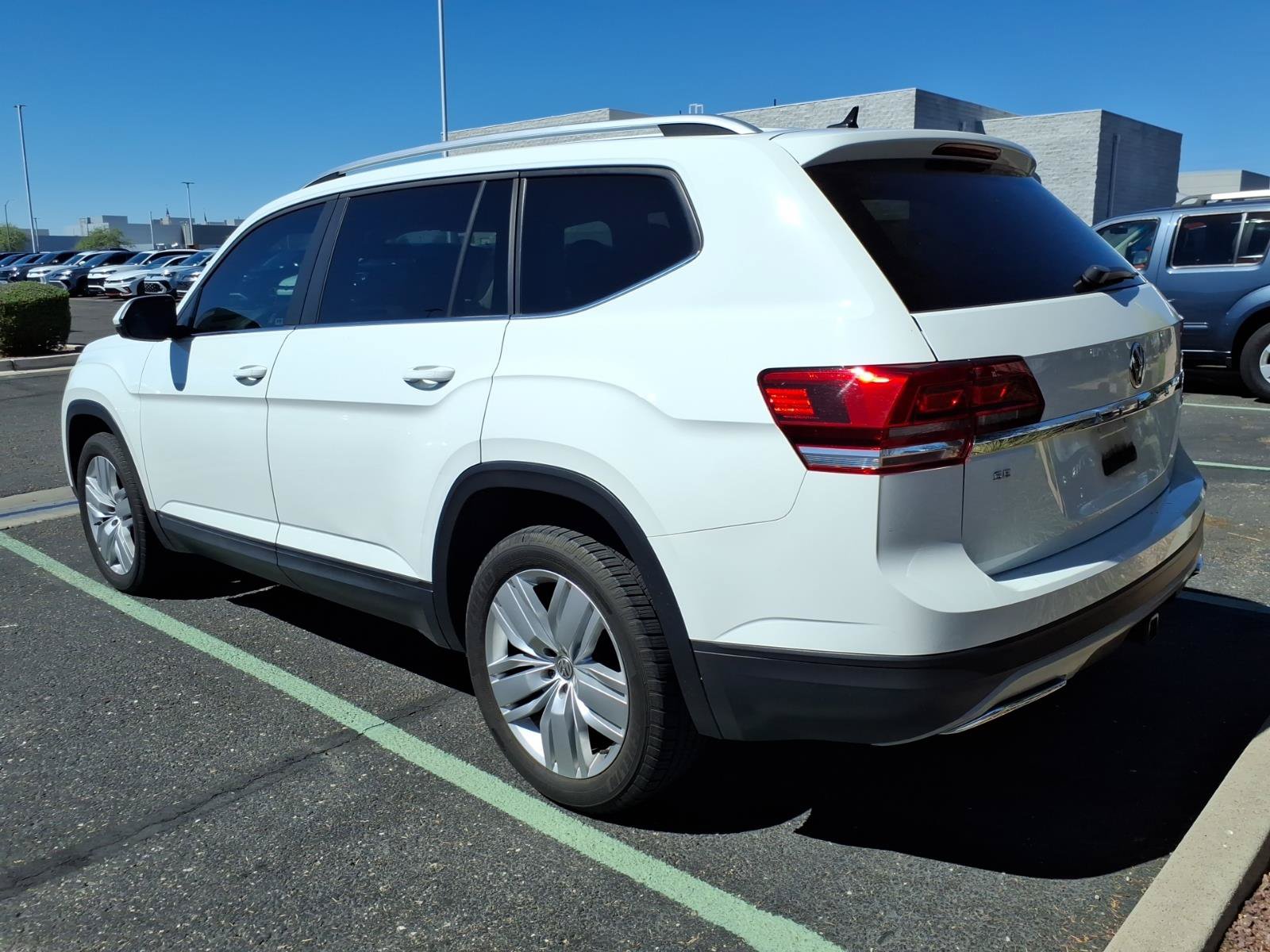 Used 2019 Volkswagen Atlas SE w/ Towing Package FWD image 2