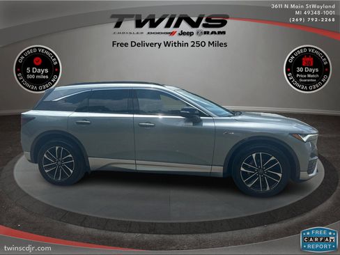 Used 2024 Acura ZDX A-Spec image 2