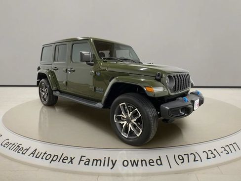 Used 2024 Jeep Wrangler Unlimited w/ Convenience Group AWD/4WD image 7