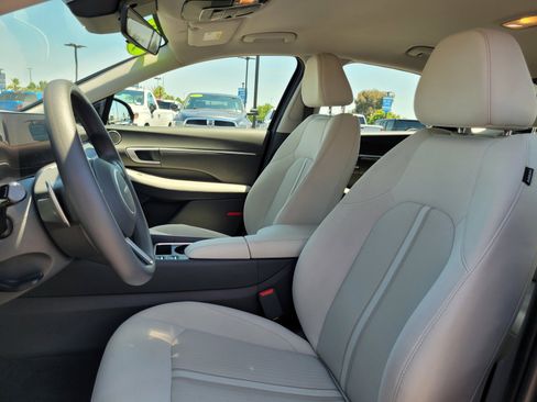 Used 2025 Hyundai Sonata SEL FWD image 11