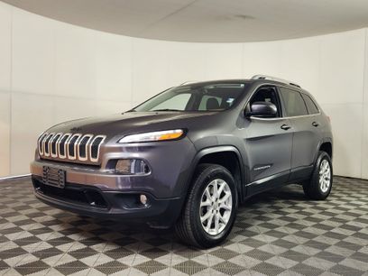 Used 2017 Jeep Cherokee Latitude w/ Comfort/Convenience Group