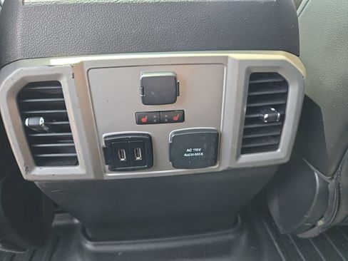 Used 2019 Ford F250 Lariat w/ Lariat Ultimate Package AWD/4WD image 5