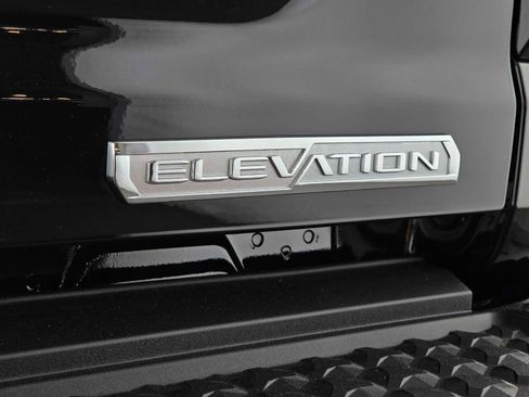 New 2026 GMC Canyon Elevation w/ Convenience Package image 14