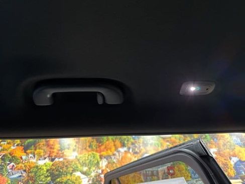 New 2025 Jeep Grand Cherokee L Altitude image 42