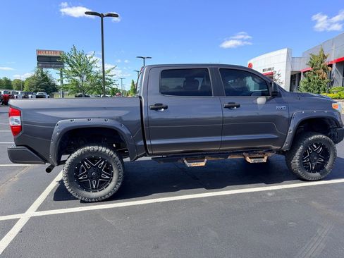 Used 2016 Toyota Tundra SR5 w/ SR5 Upgrade Package AWD/4WD image 8