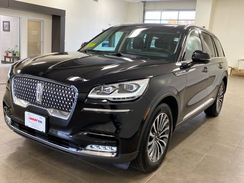 Used 2023 Lincoln Aviator Reserve w/ Equipment Group 201A image 4
