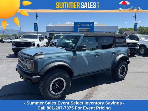 Used 2022 Ford Bronco Badlands w/ Sasquatch Package AWD/4WD image 1
