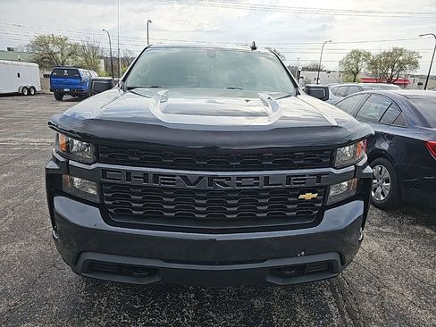 Used 2021 Chevrolet Silverado 1500 Custom image 2