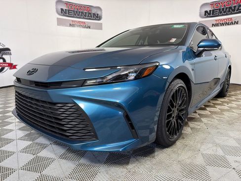 Used 2025 Toyota Camry LE FWD image 7