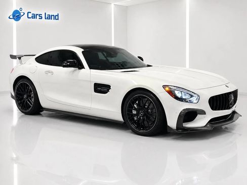 Used 2017 Mercedes-Benz AMG GT Coupe image 2