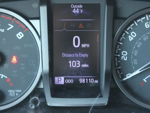 Used 2021 Toyota Tacoma TRD Off-Road AWD/4WD image 12