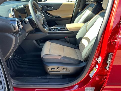 New 2026 Chevrolet Equinox ACTIV image 18